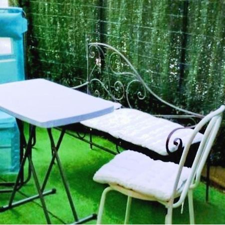 Nice View Jolie Studio Avec Jardin المظهر الخارجي الصورة